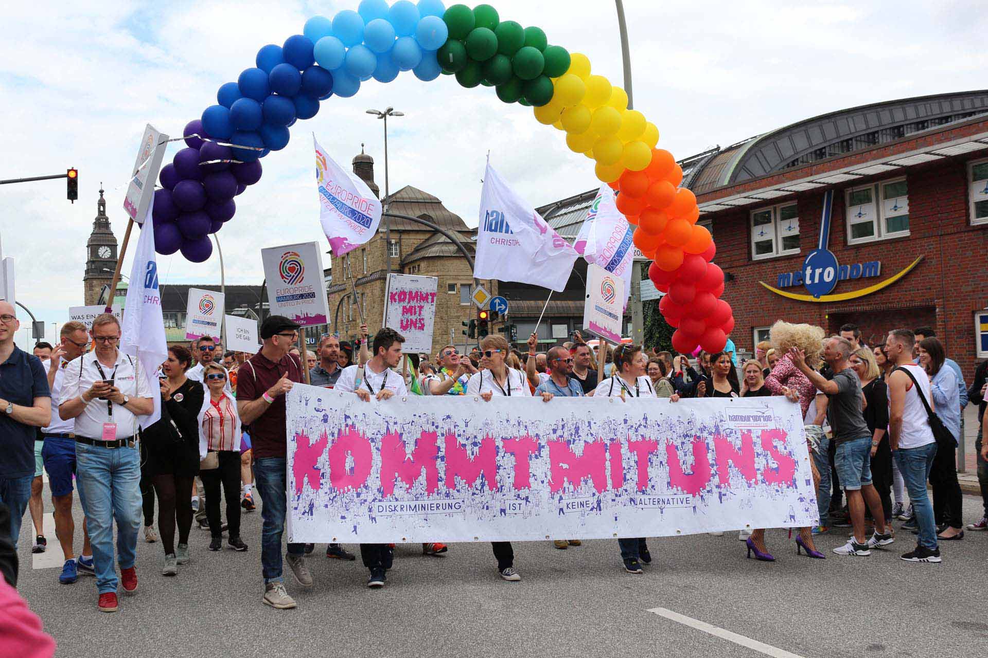 Ein Schatz am Ende des Regenbogens? Hamburger CSD macht die Stadt bunt