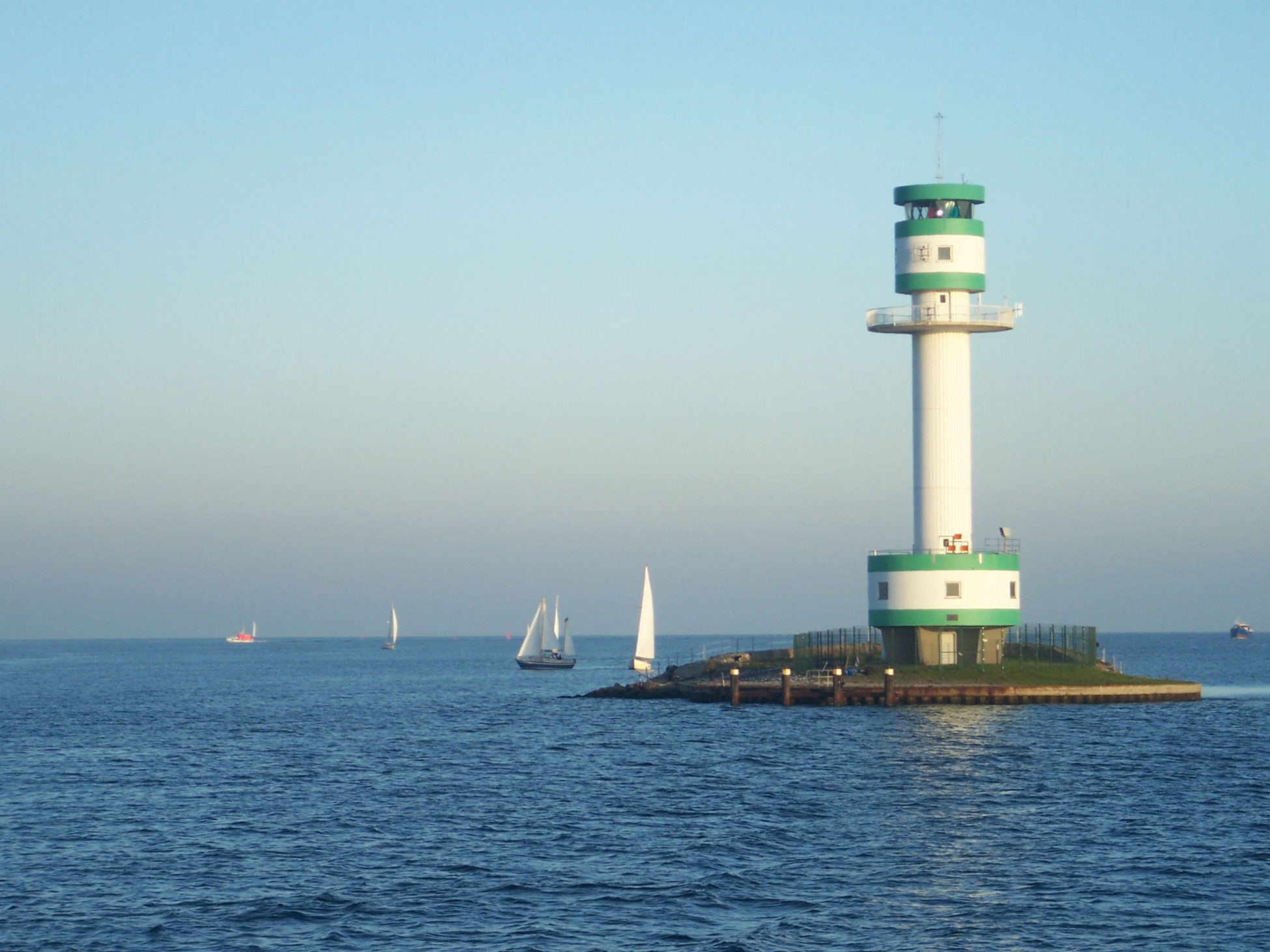 Tausche Kreuzfahrtschiff gegen Binnenschiffe